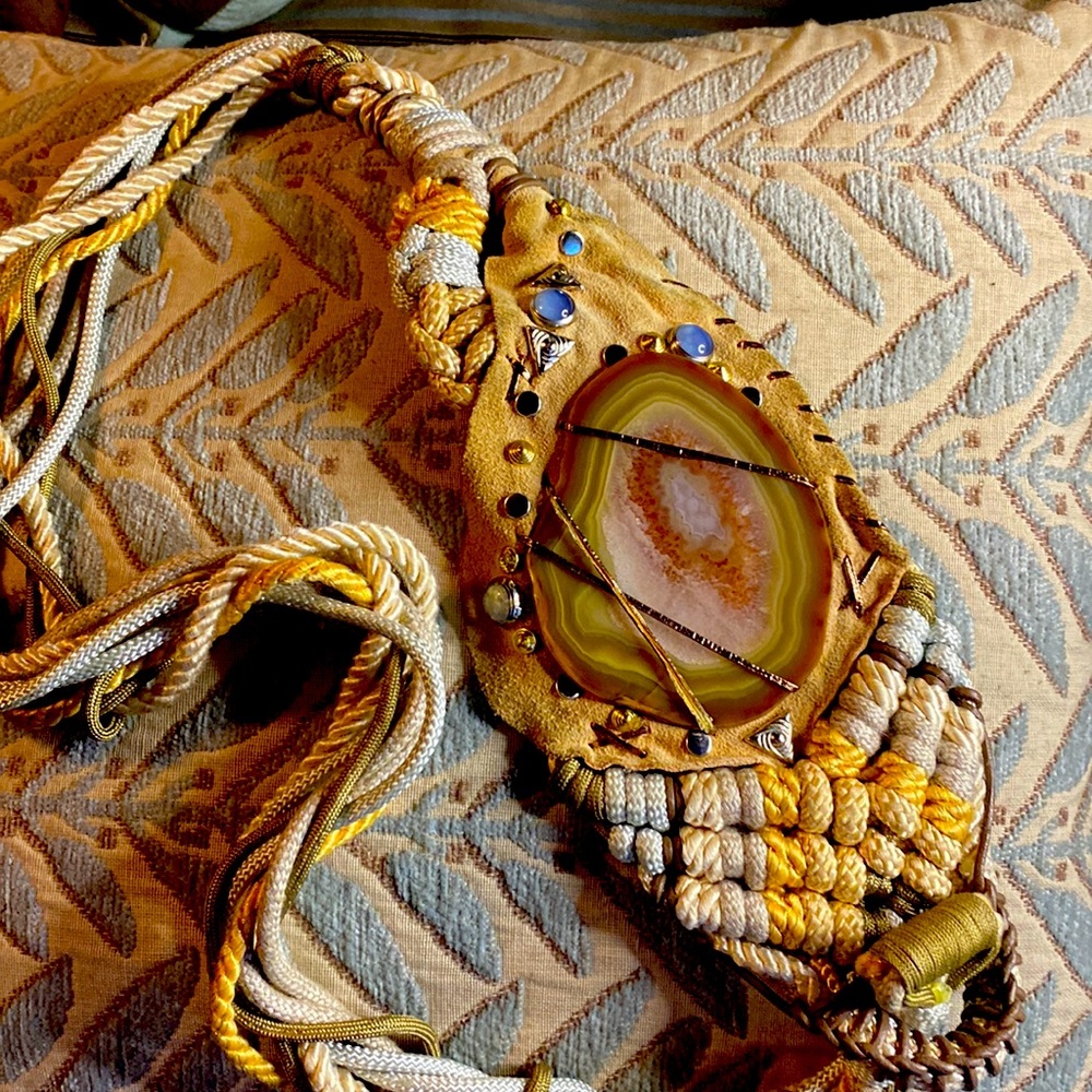 Agate stone macrame belt with moonstone, silver and gold. Handmade.